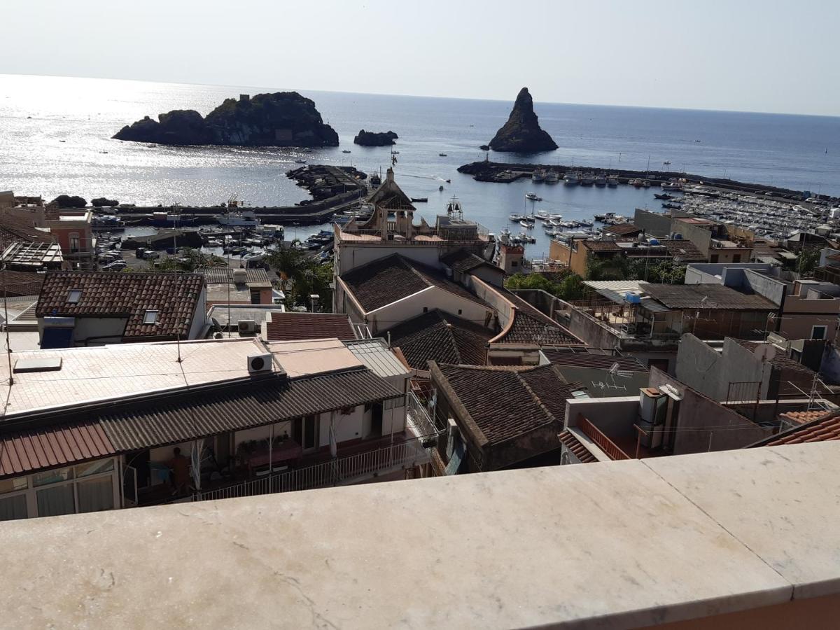 Casa Vacanze Rosa Aci Trezza Exterior foto